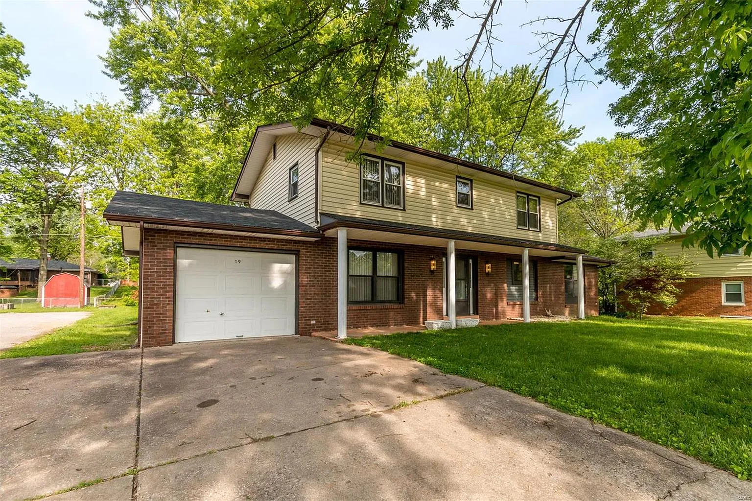 19 Eastwood Dr photo 1