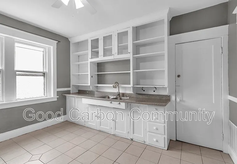 81 Saranac Ave #UPPER — Photo 12