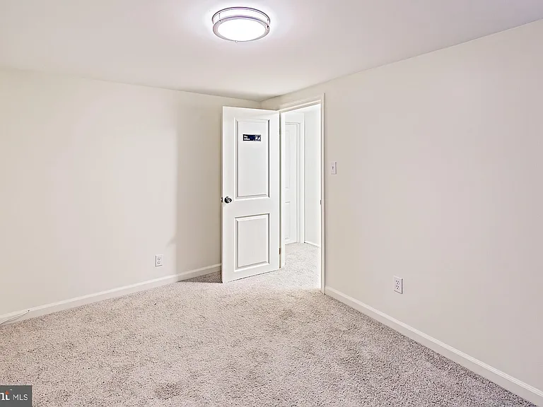 1010 Clayton St — Photo 7