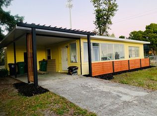 302 8th St W, Palmetto, FL 34221