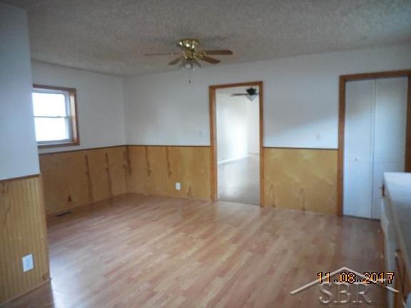 5th image of 411 W Belle Ave