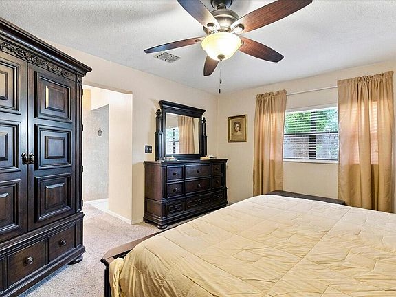 5th image of 9843 NW 75TH Court NW