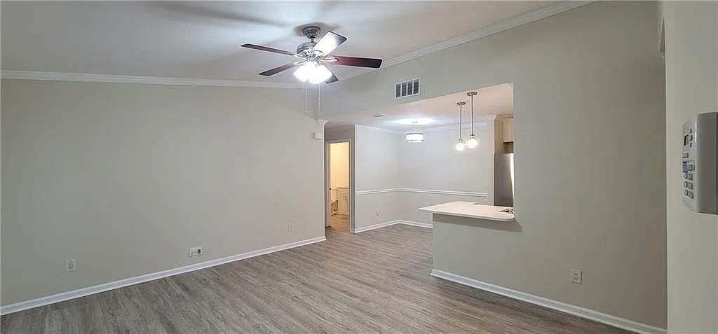2 bed, 2.0 bath, 1032 sqft, $1,950 — Photo 2