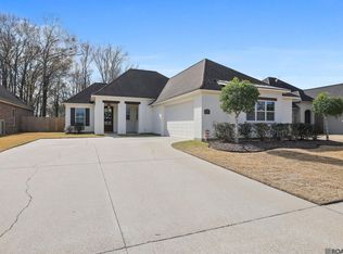 39163 Water Oak Ave, Prairieville, LA 70769