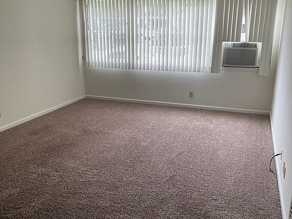 2nd image of 540 N 6th St APT E