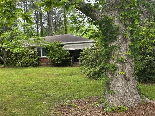 1802 County St, Elizabeth City, NC 27909