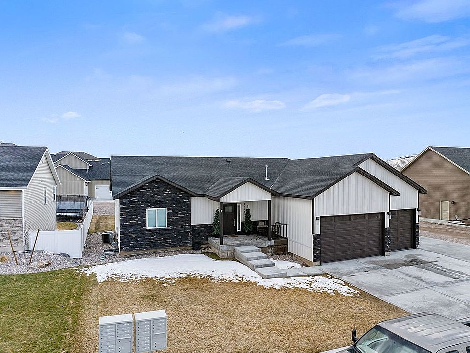 1st image of 2303 Sienna Dr