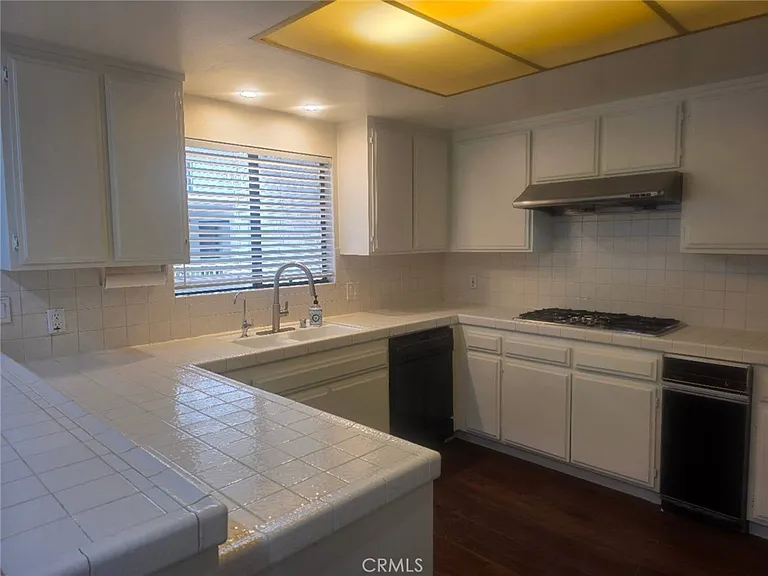 825 S Golden West Ave #8 — Photo 5