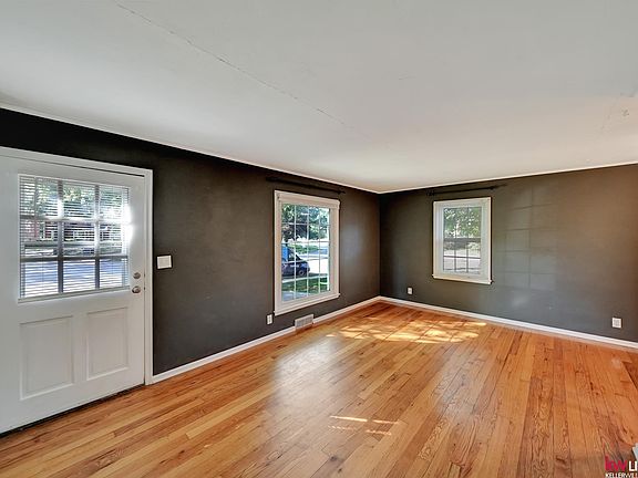 5th image of 1115 Idylwild Dr
