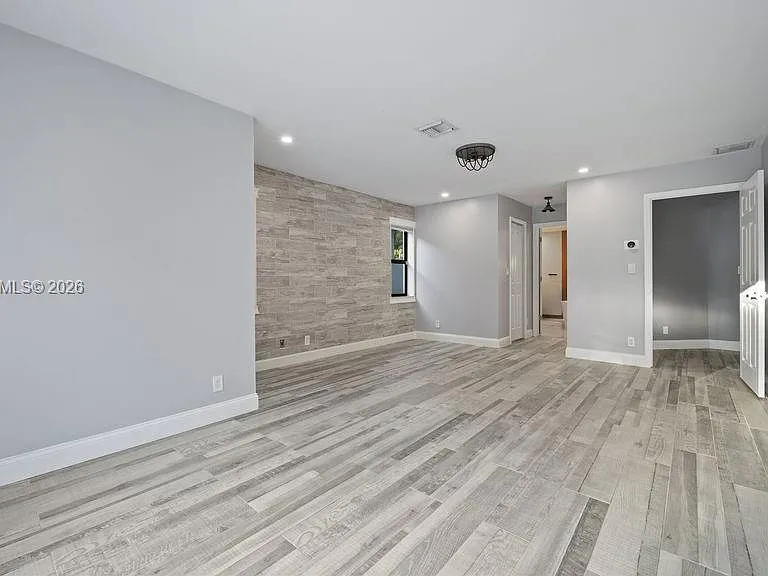 5831 NW 81st Ter — Photo 22
