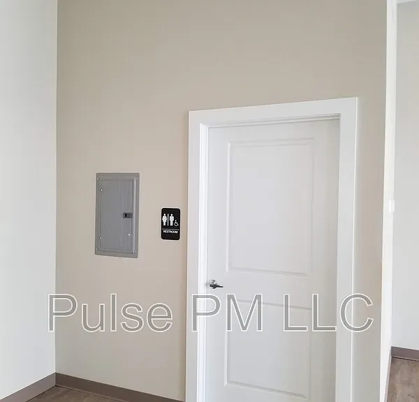 620 6th Ave — Photo 10