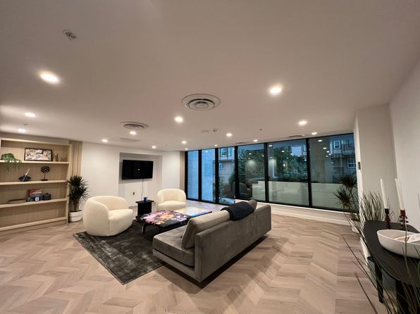1 bedroom rental in Surrey — photo 19