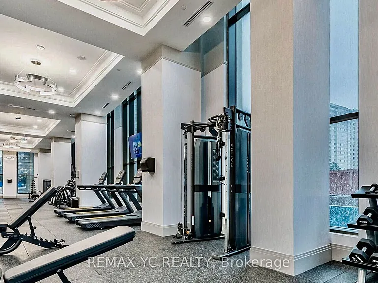 30 Elm Dr W #Penthouse 06 — Photo 9
