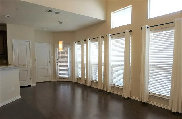 5547 Cecina Dr — Photo 6
