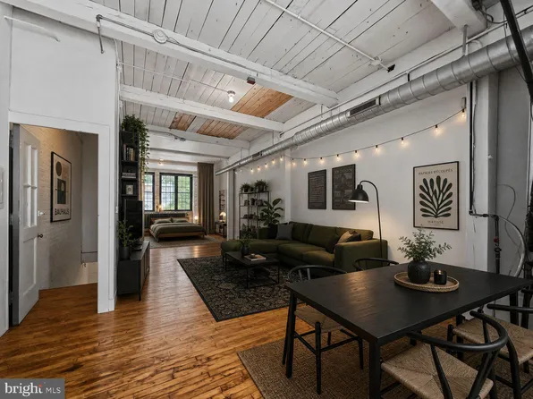 14 W Harvey St #16-2W, Philadelphia, PA 19144
