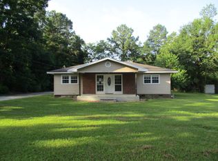 421 Hollis St SW, Pelham, GA 31779