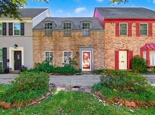 5204 Arboles Dr APT B, Houston, TX 77035