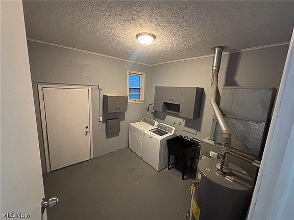 4th image of 389 Button Ave