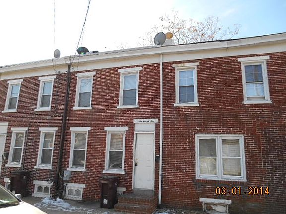 2nd image of 1022 Elm St