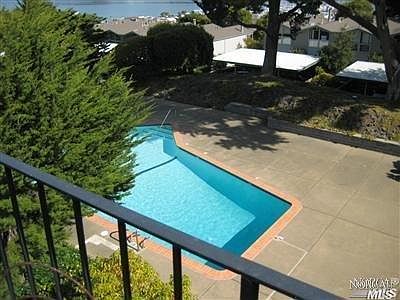 2nd image of 200 Eden Roc Dr