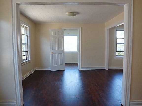 3rd image of 3721 62nd St