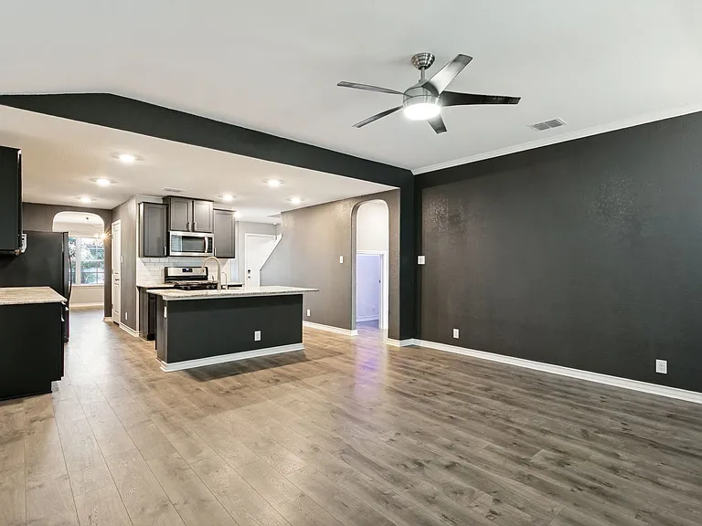 9908 Bratten Rise — Photo 12