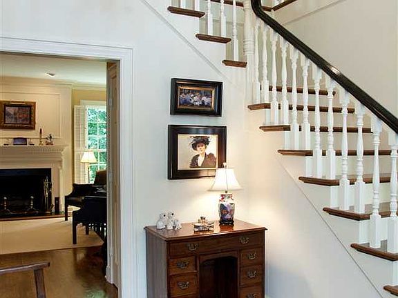 4th image of 4200 Fairfax Ct