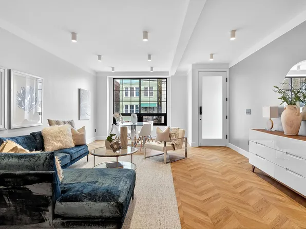 31 Bayview Avenue image 6 of 37