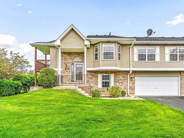 13843 Cambridge Cir — Photo 19