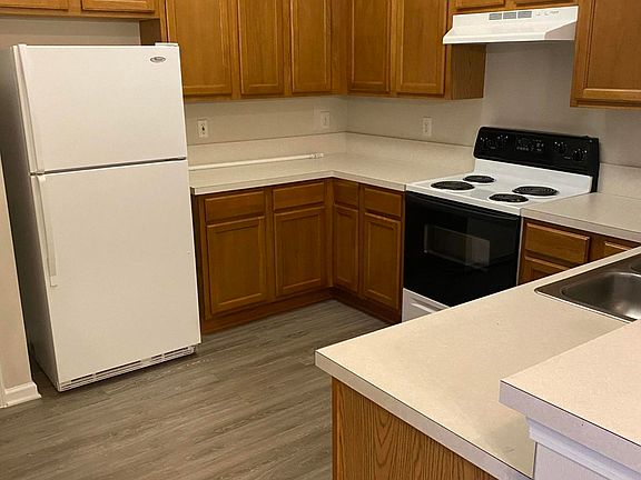 2nd image of 6112 Maggies Cir Unit 101