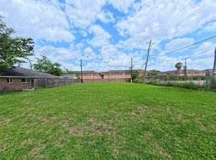 8907 Dover St, Houston, TX 77061