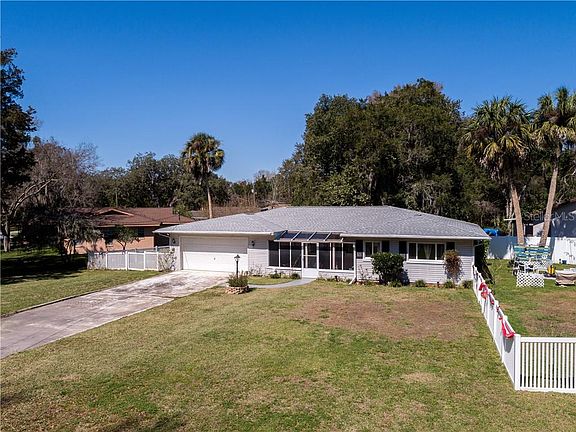 2nd image of 779 N Hollywood Cir