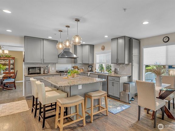 4th image of 14639 20th Avenue SW