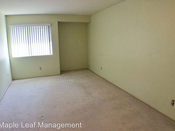 5th image of 11300 1st Ave NE APT 316