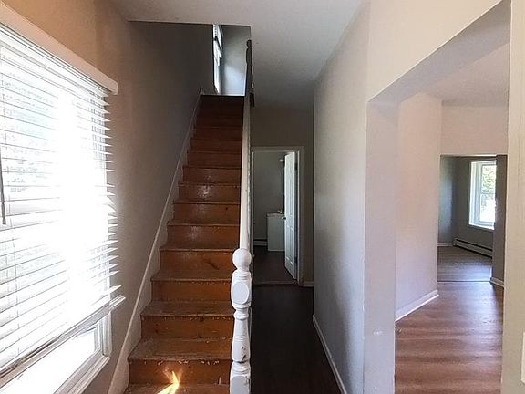 4th image of 83 E Forest Ave