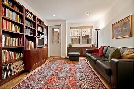 4th image of 170 W 23rd St #5UV