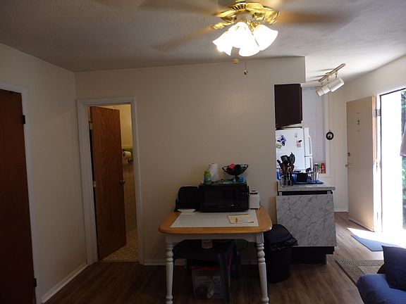 5th image of 2364 Ohio Ave APT 2
