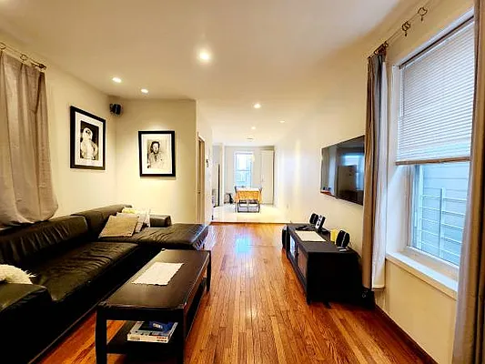 Rented by Brooklyn Property Group LLC | media 26