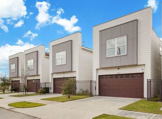 2509 Des Chaumes St, Houston, TX 77026