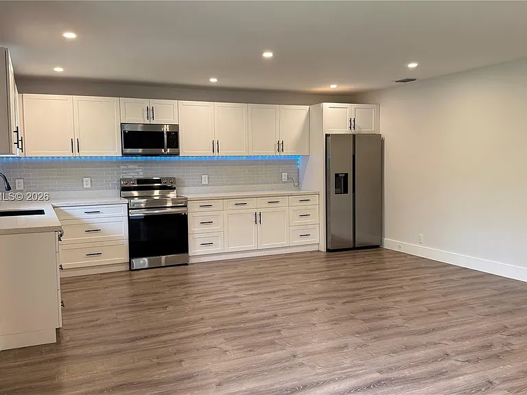 10751 SW 48th St — Photo 7