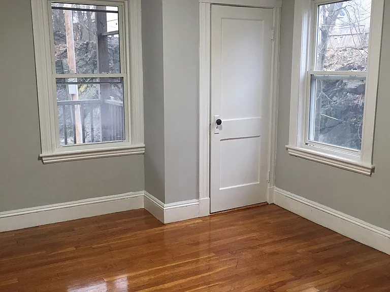 52 Boylston St #3R — Photo 9