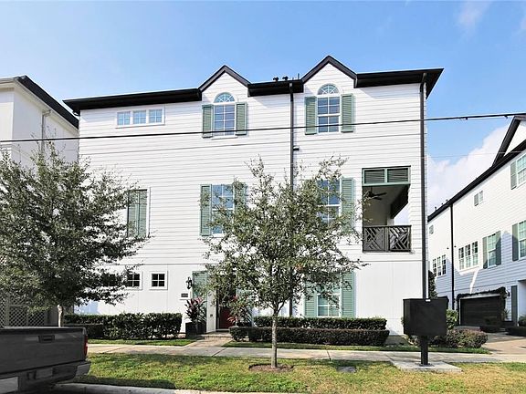 2nd image of 2314 Hutchins St