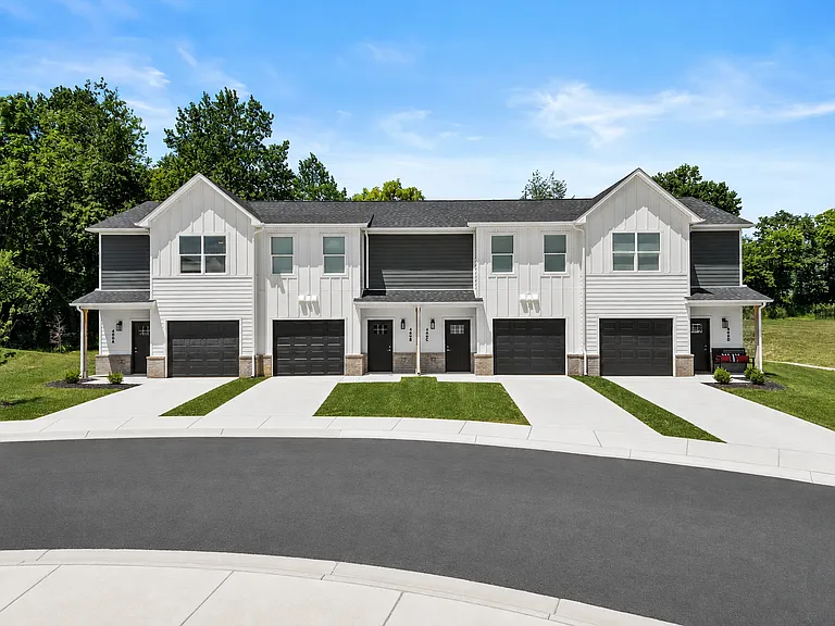 Buffalo Ridge Townhomes — Photo 1