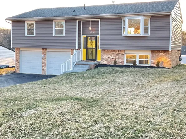 629 Meadowridge Ave NW, Canton, OH 44708