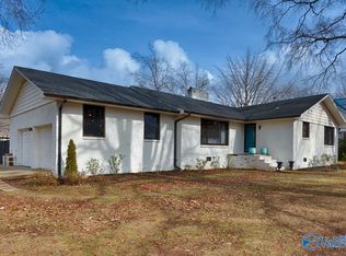 4314 Hunt Dr NW, Huntsville, AL 35816