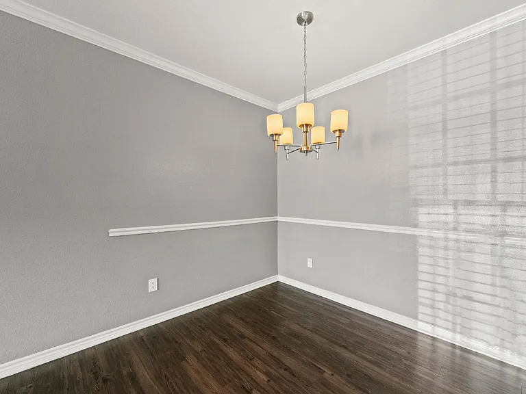 RENOVATED APARTMENT STYLE 1