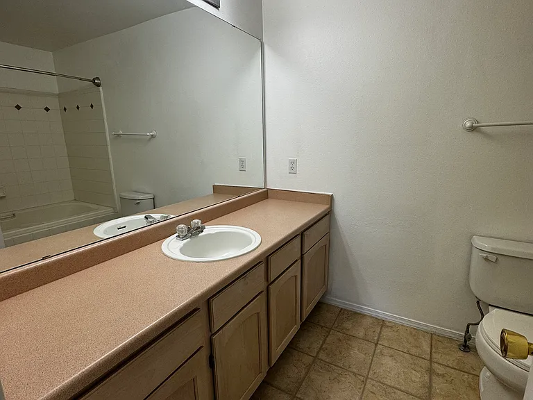 740 Copper Ln #201 — Photo 20