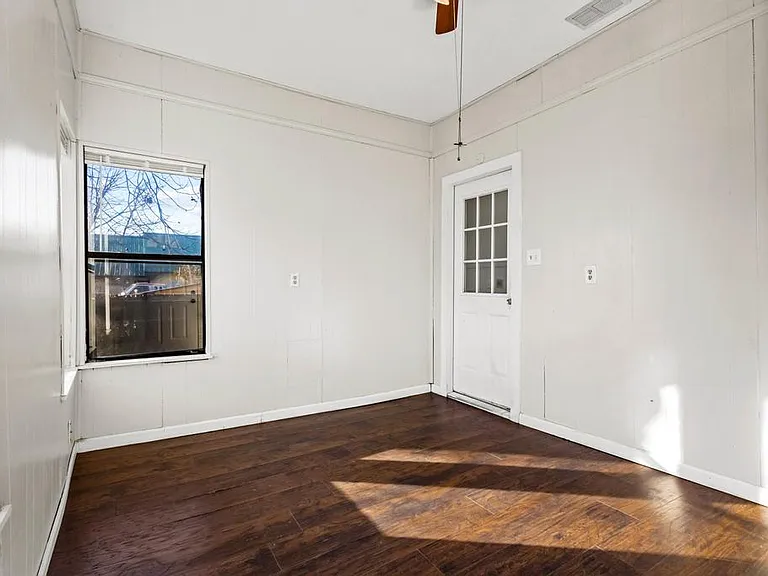 1310 W Morton St — Photo 23