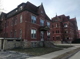 2887 Central Ave, Dubuque, IA 52001