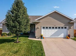 1555 49th St, Marion, IA 52302